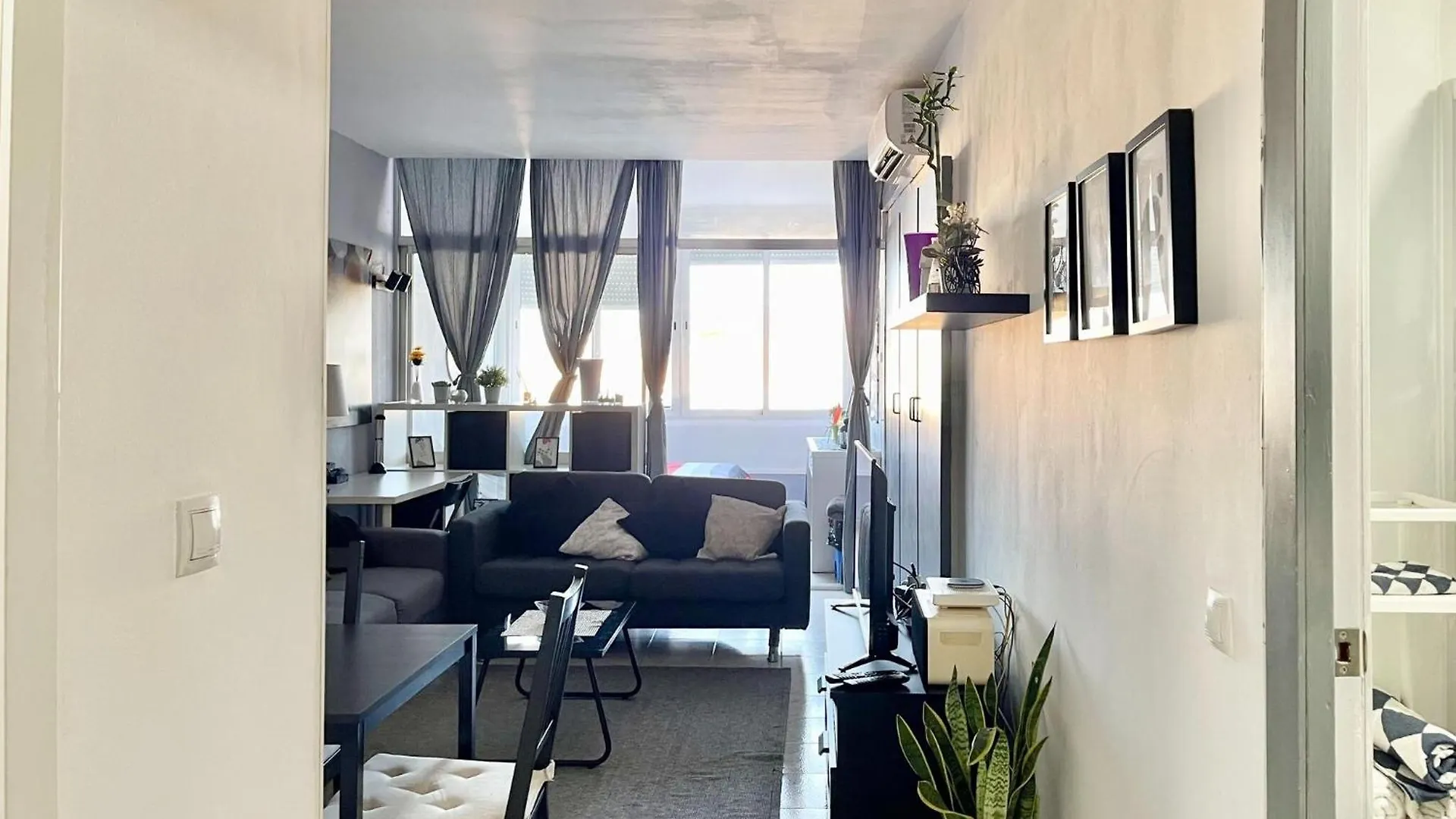Apartment In Torremolinos Near Seabeach 0*,  Spanien